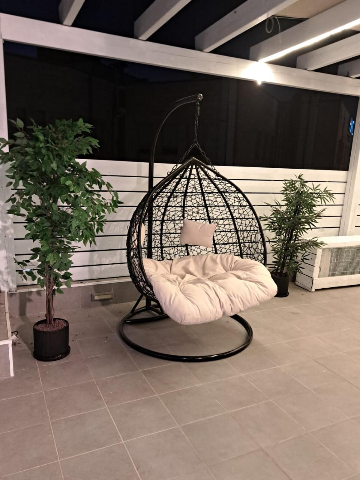 Authentic One Bedroom Apartment In City Center เยรูซาเลม ภายนอก รูปภาพ