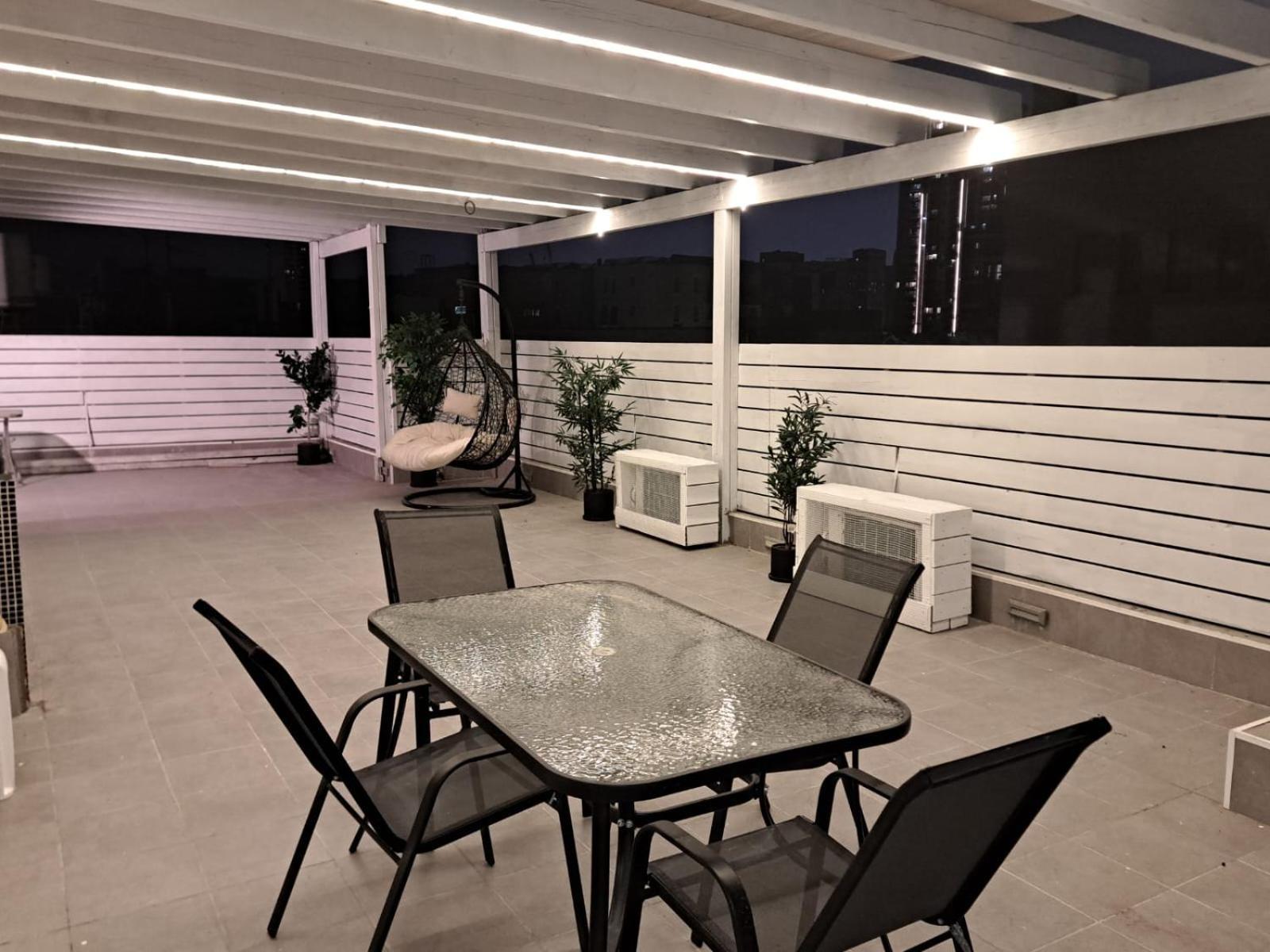Authentic One Bedroom Apartment In City Center เยรูซาเลม ภายนอก รูปภาพ