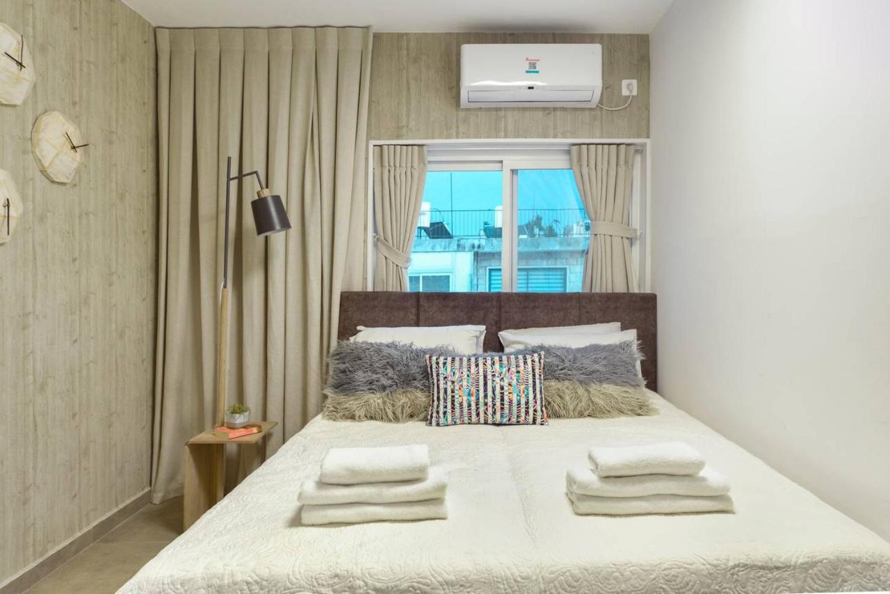 Authentic One Bedroom Apartment In City Center เยรูซาเลม ภายนอก รูปภาพ