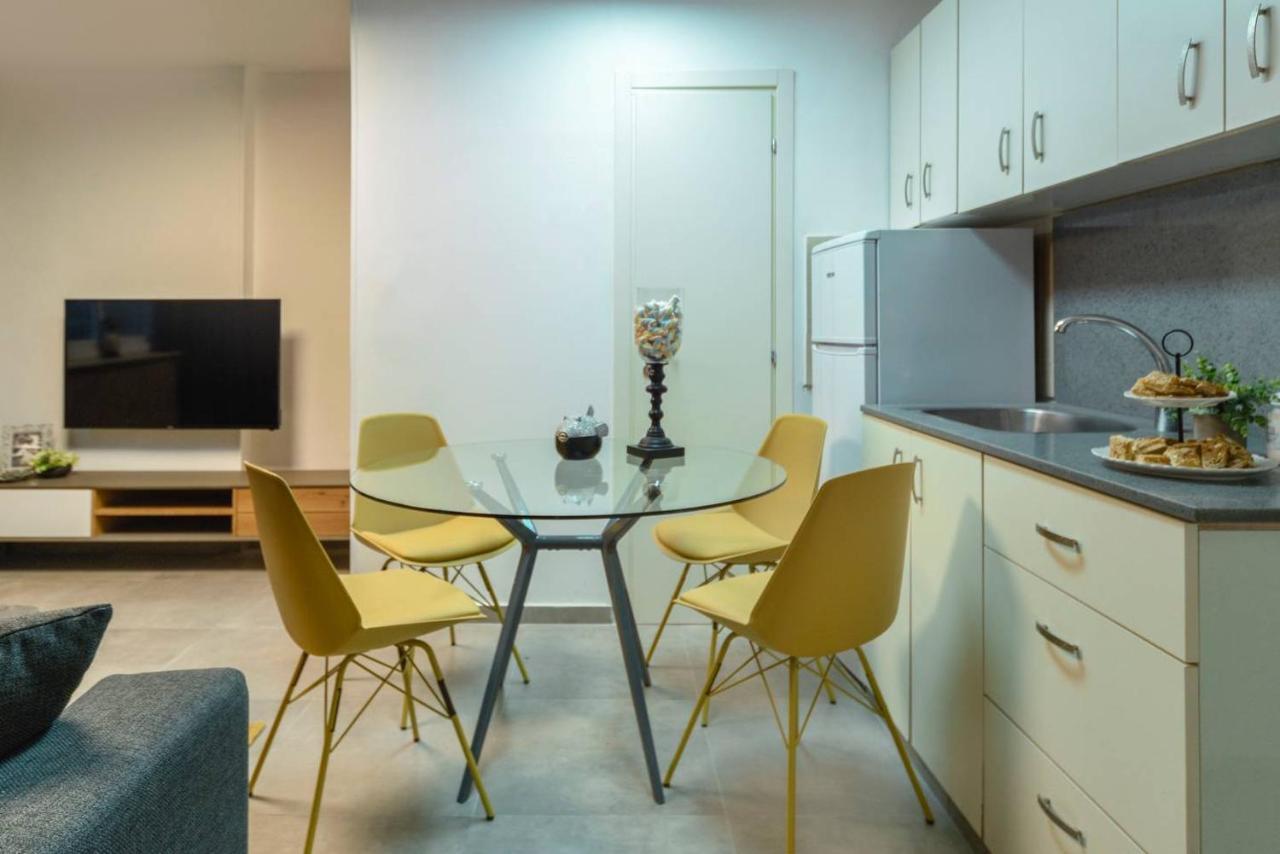 Authentic One Bedroom Apartment In City Center เยรูซาเลม ภายนอก รูปภาพ